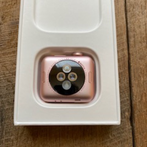 Apple Watch rose gold series 2 - Picture 3 of 3